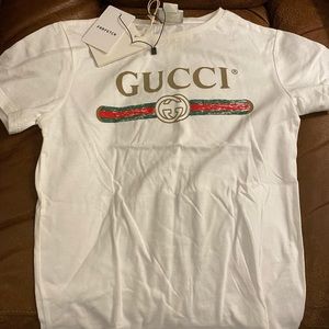 Gucci kids size 10 NWT LOGO TEE